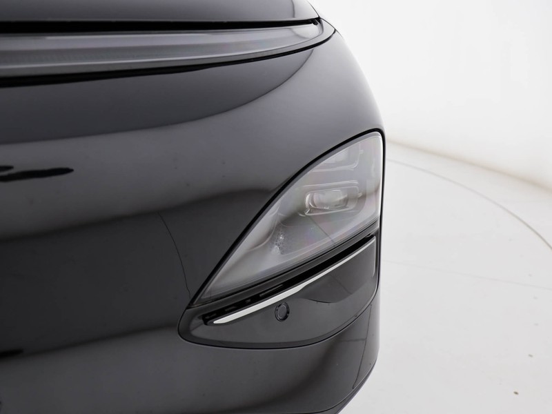 XPENG G6 68,5 kwh standard range rwd elettrica nero