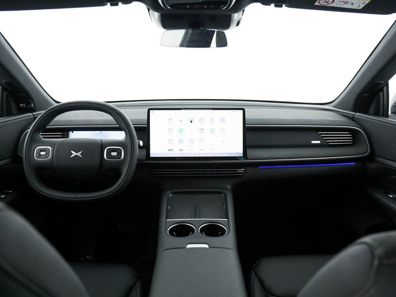 XPENG G6 68,5 kwh standard range rwd elettrica nero