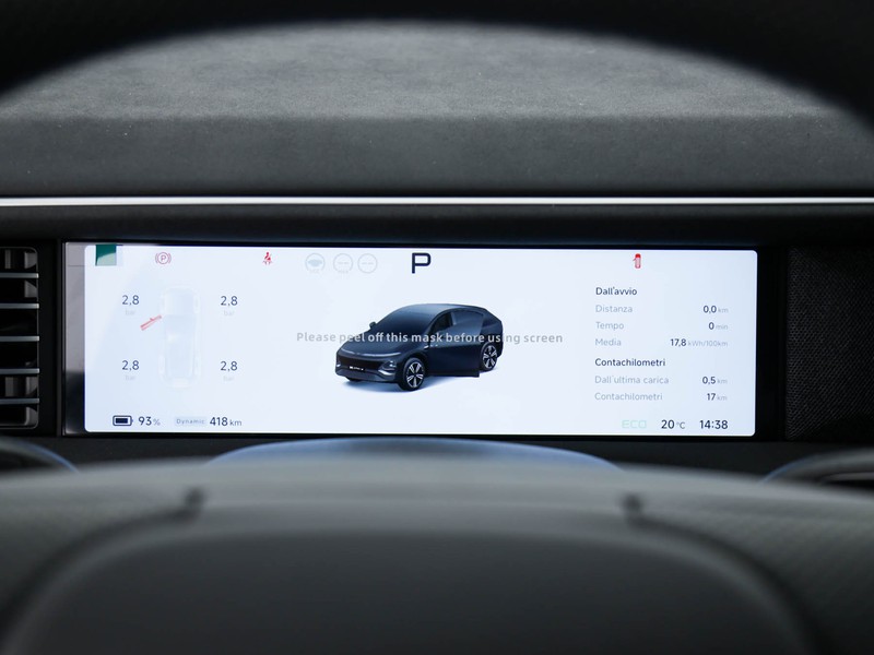 XPENG G6 68,5 kwh standard range rwd elettrica nero