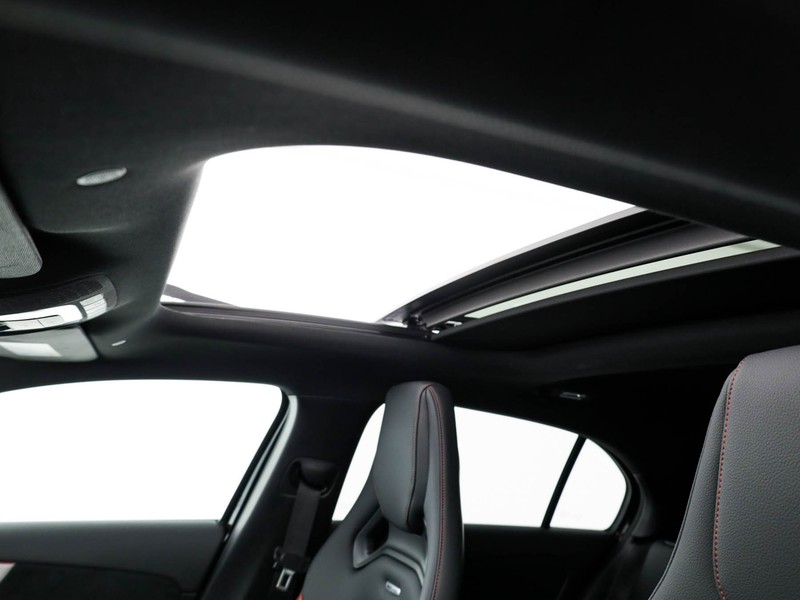 AMG Classe A a amg 35 amg line premium plus 4matic auto