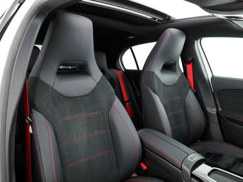 AMG Classe A a amg 35 amg line premium 4matic auto