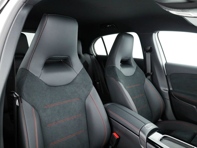 Mercedes Classe A 180 d amg line advanced plus auto diesel bianco