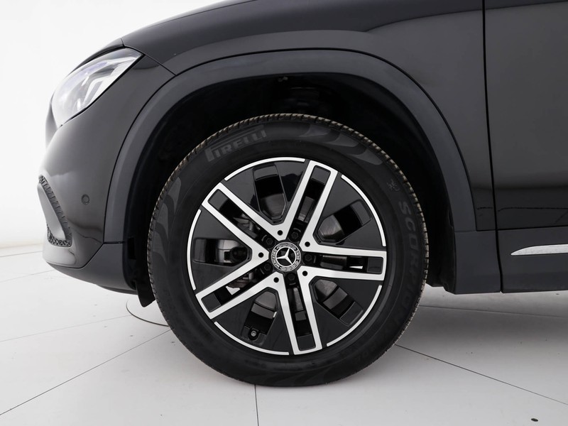 Mercedes GLA 200 d sport plus auto diesel nero