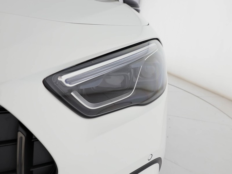 AMG GLA amg 35 amg line premium 4matic auto ibrido bianco
