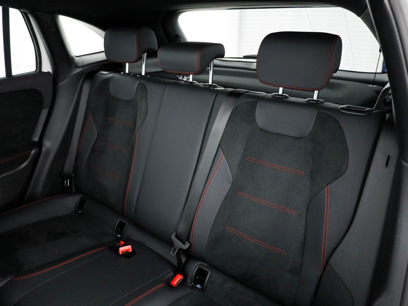 AMG GLA amg 35 amg line premium 4matic auto ibrido bianco