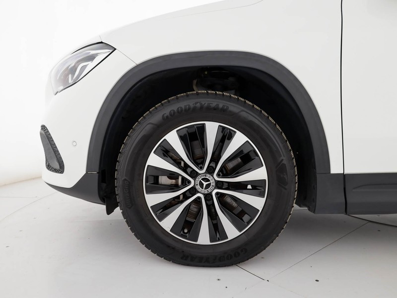 Mercedes GLA 250 e phev (eq-power) sport auto ibrido bianco