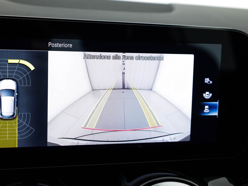 Mercedes GLA 250 e phev (eq-power) sport auto ibrido bianco