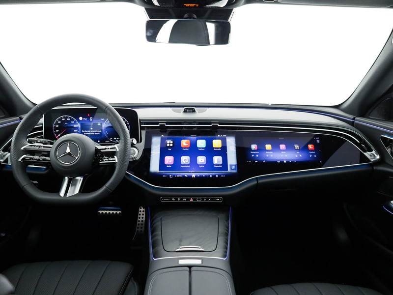 Mercedes Classe E SW E 300 e con tecnologia ibrida EQ Station Wagon