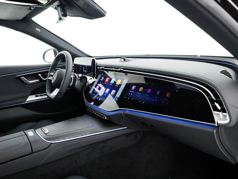 Mercedes Classe E SW E 300 e con tecnologia ibrida EQ Station Wagon