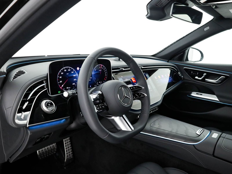 Mercedes Classe E SW E 300 e con tecnologia ibrida EQ Station Wagon