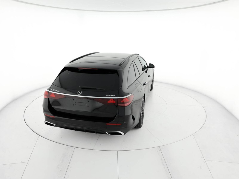 Mercedes Classe E SW E 300 DE PLUG IN 4 MATIC SW  nero