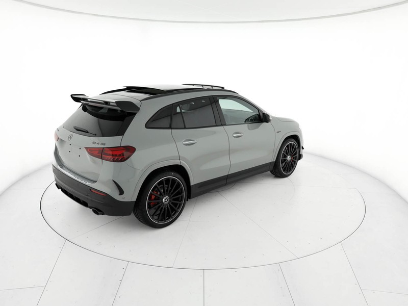 AMG GLA Mercedes-AMG 35 4MATIC benzina grigio