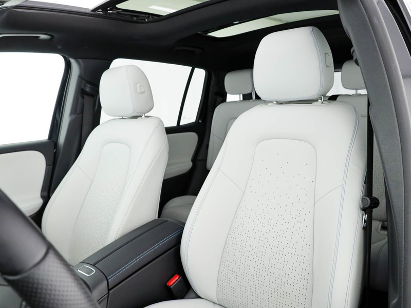 Mercedes EQB 300 sport plus edition1 4matic elettrica nero