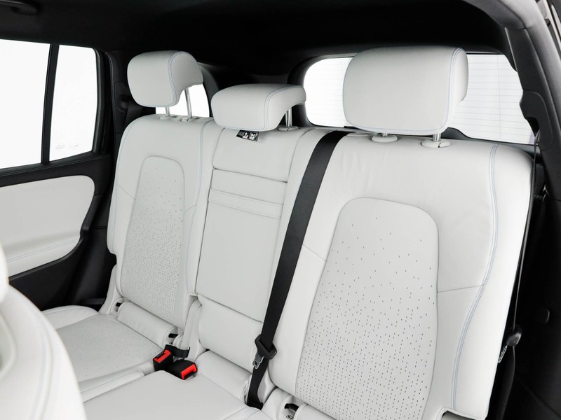 Mercedes EQB 300 sport plus edition1 4matic elettrica nero