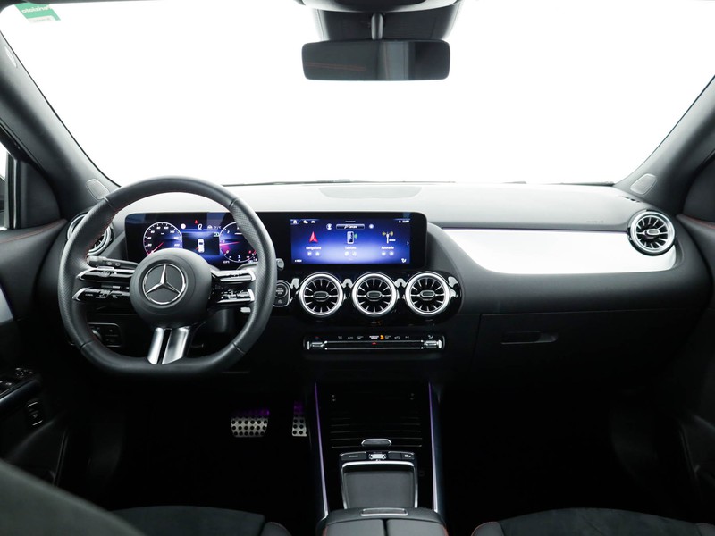 Mercedes GLA 180 d amg line premium plus auto diesel nero