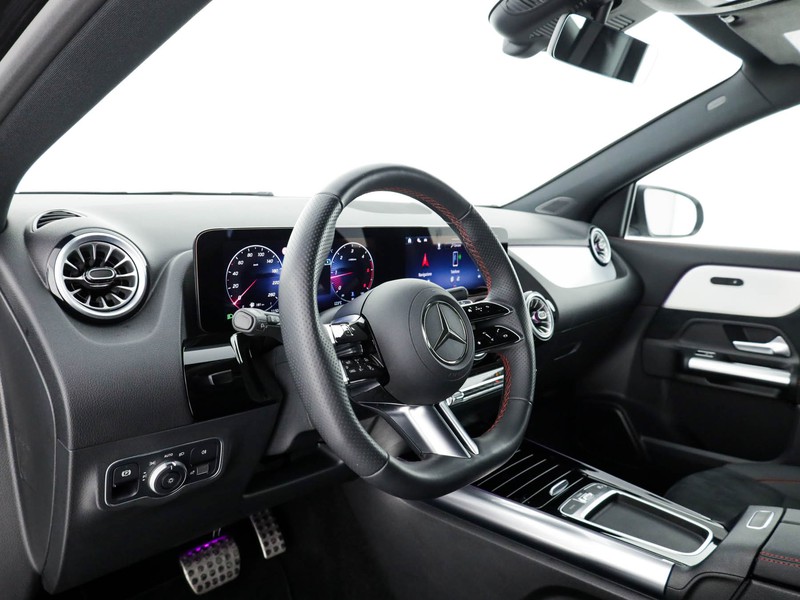 Mercedes GLA 180 d amg line premium plus auto diesel nero