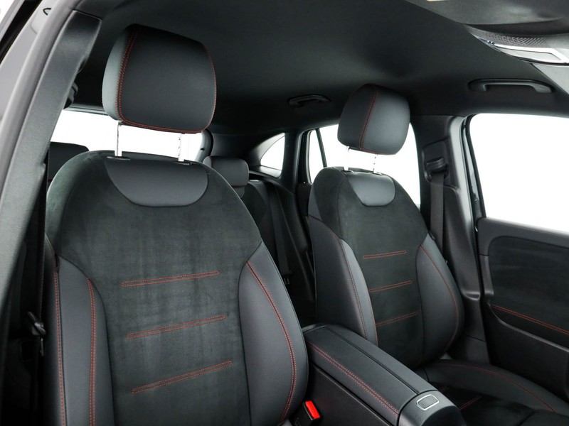 Mercedes GLA 180 d amg line premium plus auto diesel nero