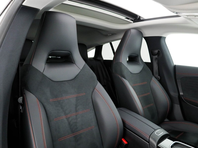 Mercedes CLA Shooting Brake  200 d amg line premium auto