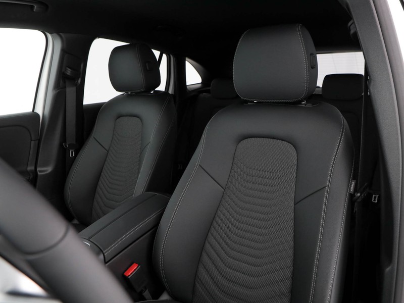 Mercedes GLA 180 d progressive advanced auto diesel bianco