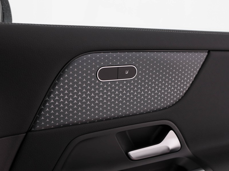 Mercedes GLA 180 d progressive advanced auto diesel bianco