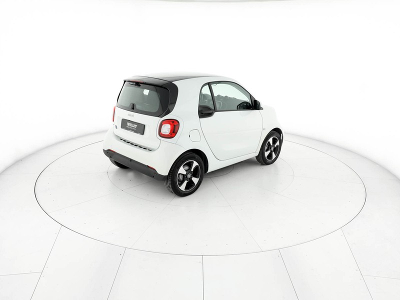 Smart Fortwo eq passion 22kw elettrica bianco