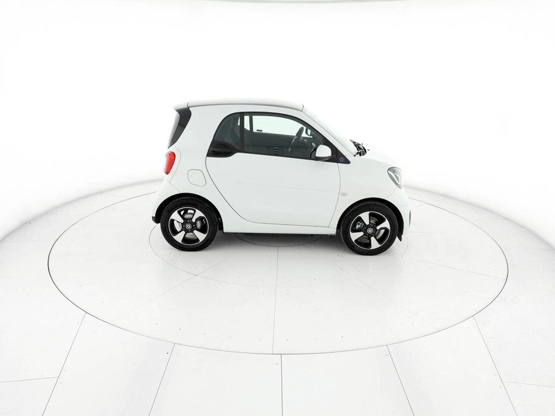 Smart Fortwo eq passion 22kw elettrica bianco