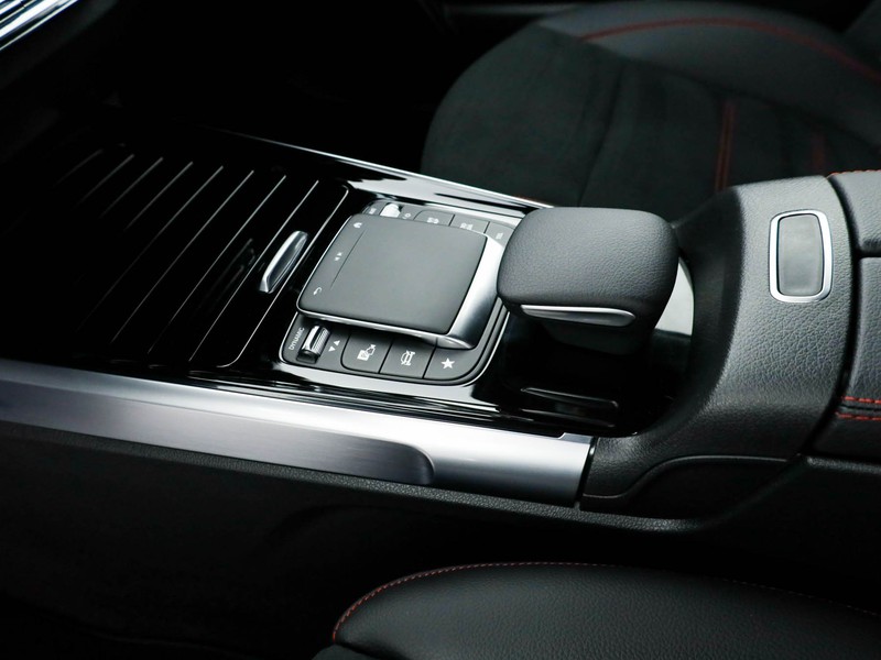 Mercedes GLB 180 d premium auto diesel argento