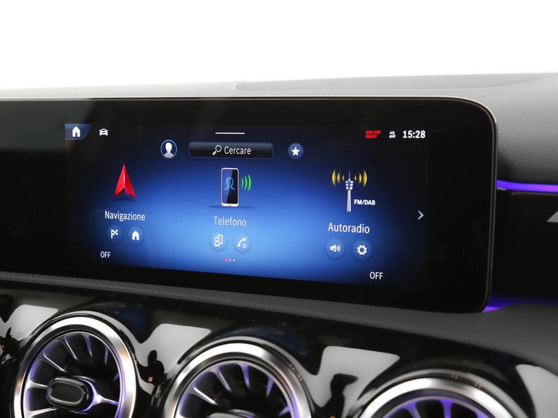 AMG Classe A a amg 35 amg line premium plus 4matic auto ibrido bianco