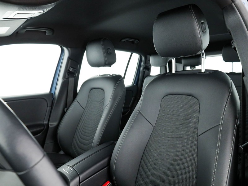 Mercedes GLB 200 d business extra auto diesel blu/azzurro