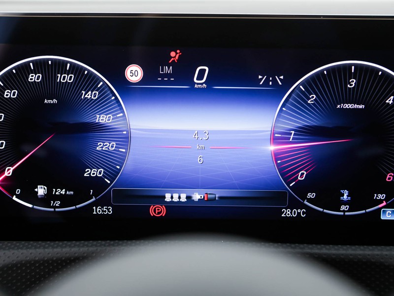 Mercedes Classe A 180 d amg line extra auto diesel bianco