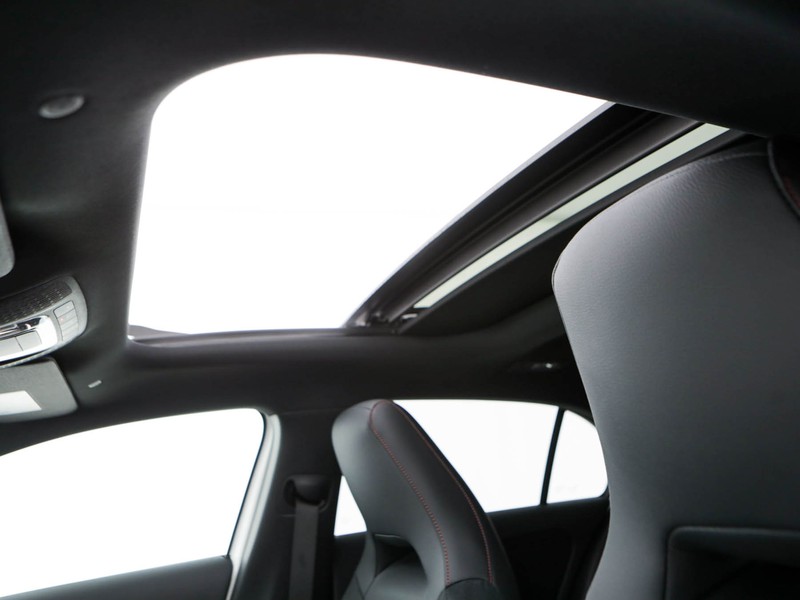 Mercedes Classe A 180 d amg line extra auto diesel bianco