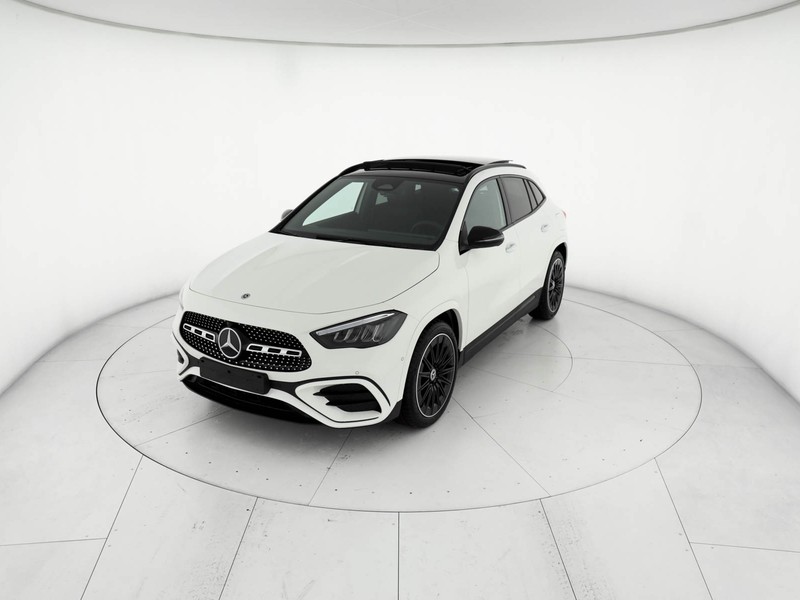 Mercedes GLA 180 amg line advanced plus auto ibrido bianco