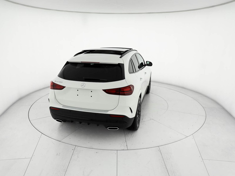 Mercedes GLA 180 amg line advanced plus auto ibrido bianco