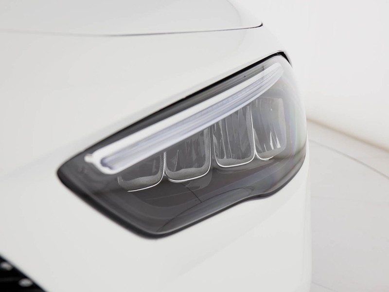 Mercedes GLA 180 amg line advanced plus auto ibrido bianco