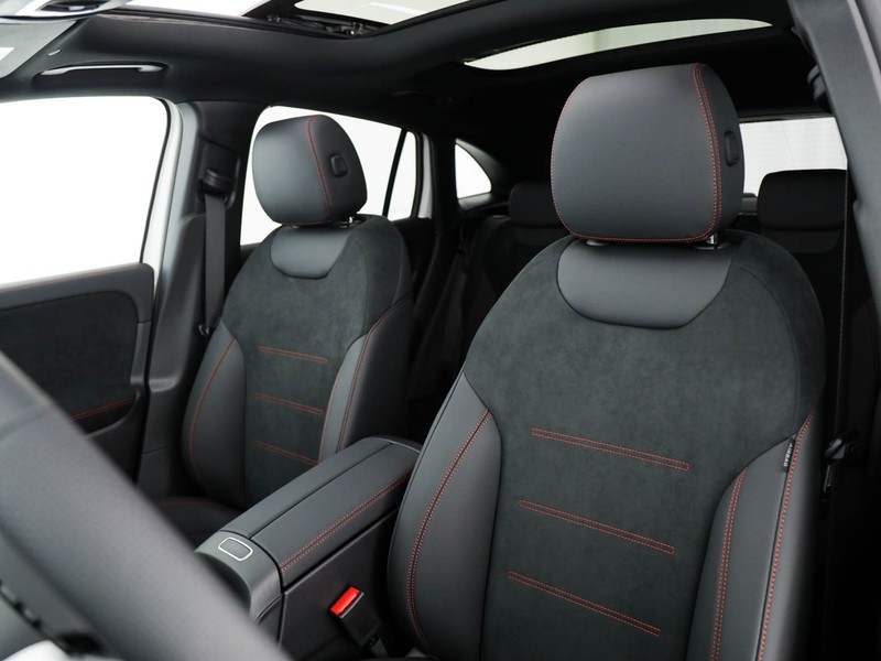 Mercedes GLA 180 amg line advanced plus auto ibrido bianco