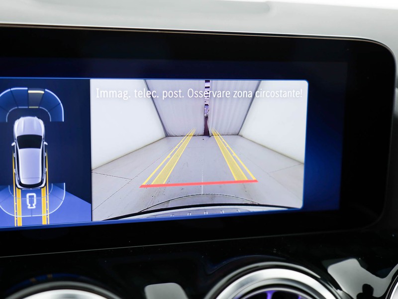 Mercedes GLA 180 amg line advanced plus auto ibrido bianco