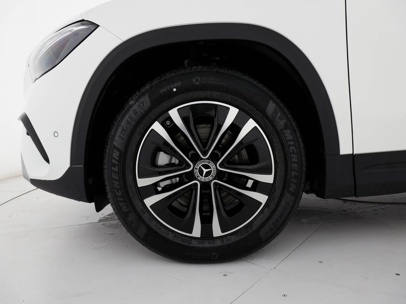 Mercedes GLA 180 d advanced auto diesel bianco