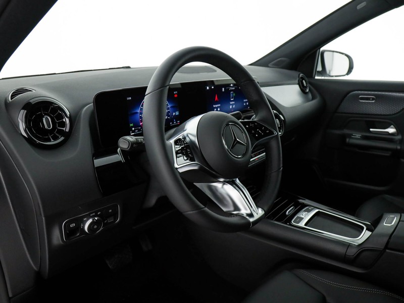 Mercedes GLA 180 d advanced auto diesel bianco