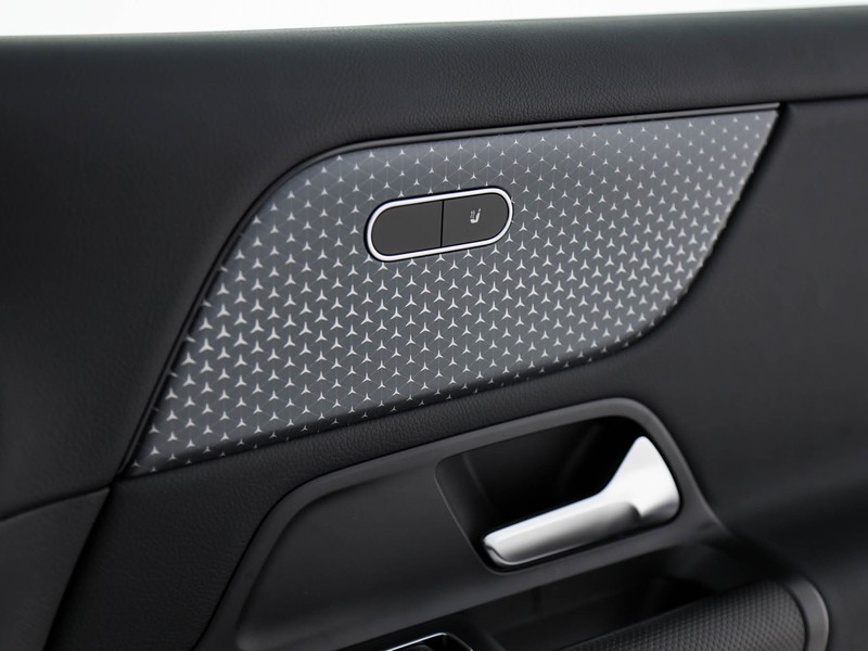 Mercedes GLA 180 d advanced auto diesel bianco