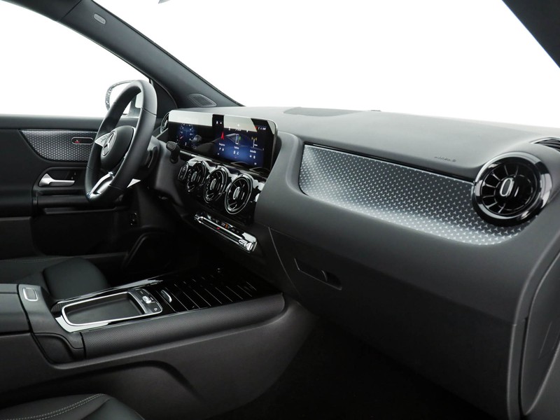 Mercedes GLA 180 d advanced auto diesel bianco