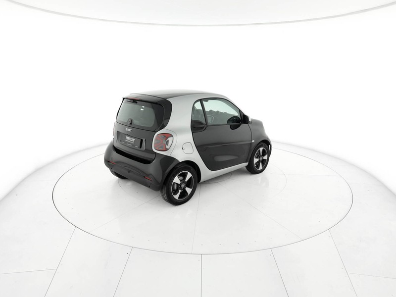 Smart Fortwo eq berlin black passion 22kw