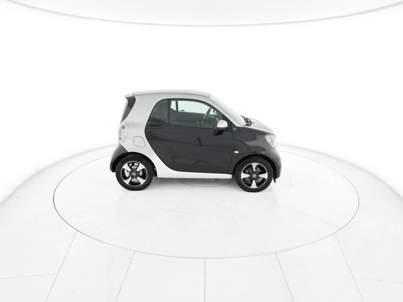 Smart Fortwo eq berlin black passion 22kw