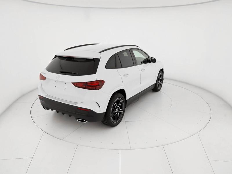 Mercedes GLA 180  d Automatic diesel bianco