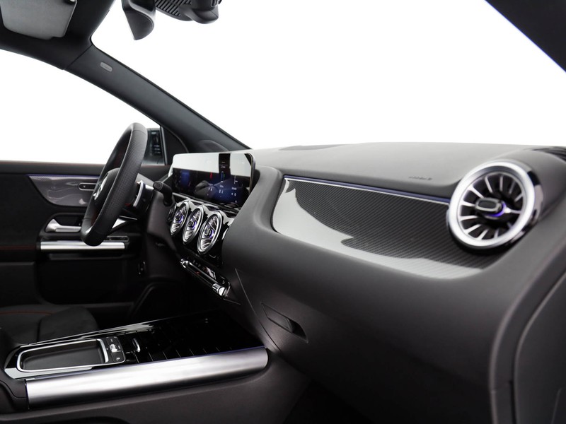 Mercedes GLA 180  d Automatic diesel bianco