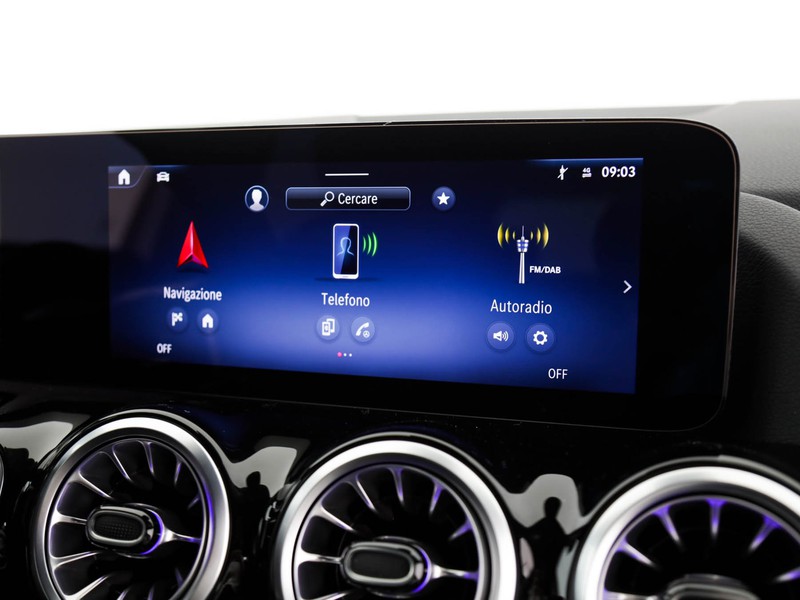 Mercedes GLA 180  d Automatic diesel bianco