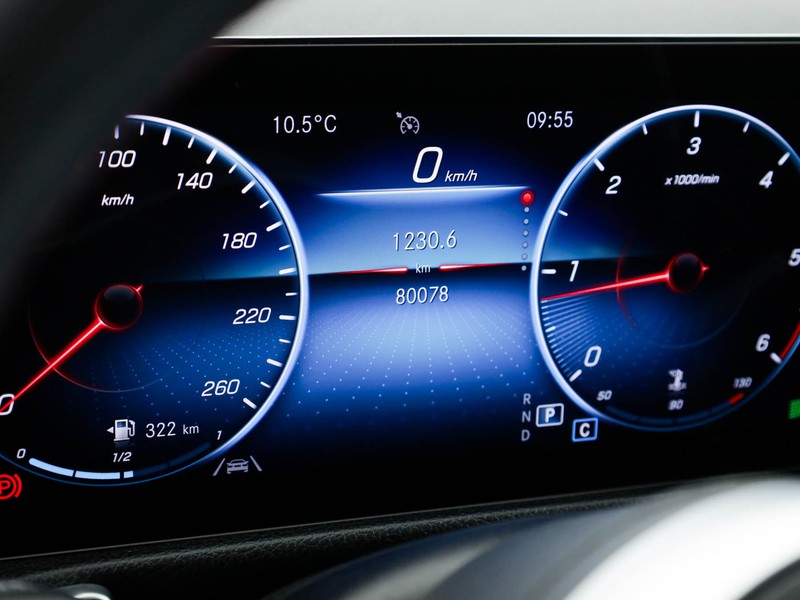 Mercedes GLB 200 d premium auto diesel bianco