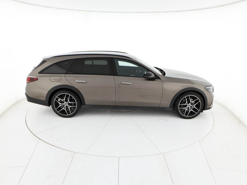 Mercedes Classe E SW All-Terrain E 220 ALL TERRAIN  marrone