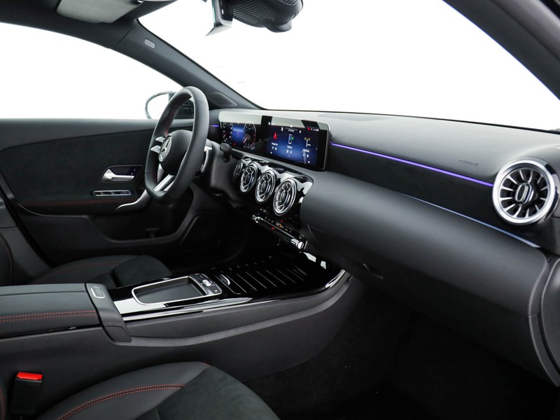 Mercedes Classe A 180 d amg line extra auto diesel nero