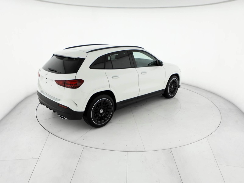 Mercedes GLA 200 d automatic diesel bianco