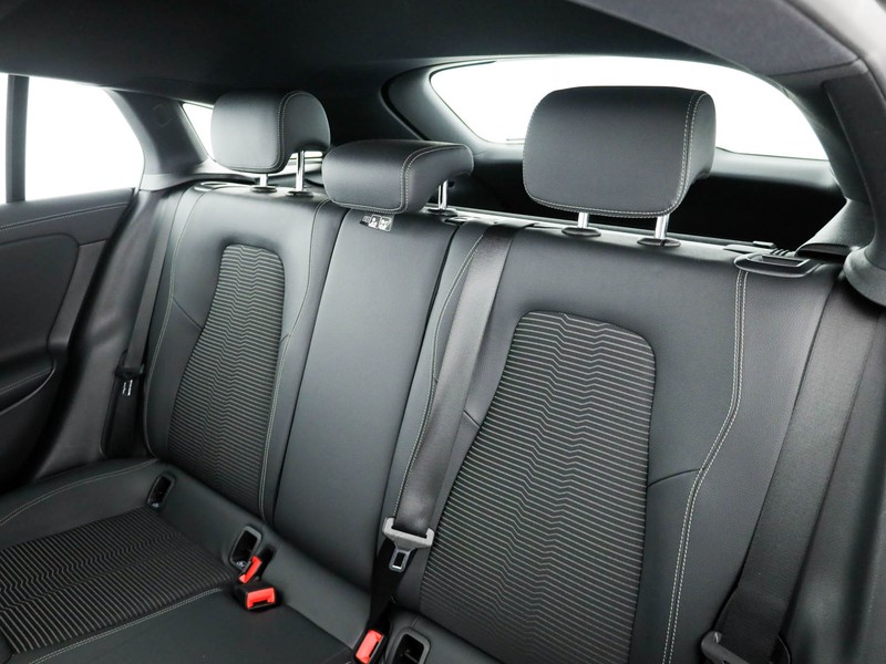 Mercedes CLA Shooting Brake  180 d sport auto